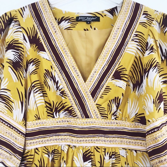 Betsey Johnson || Dress - Picture 2 of 5